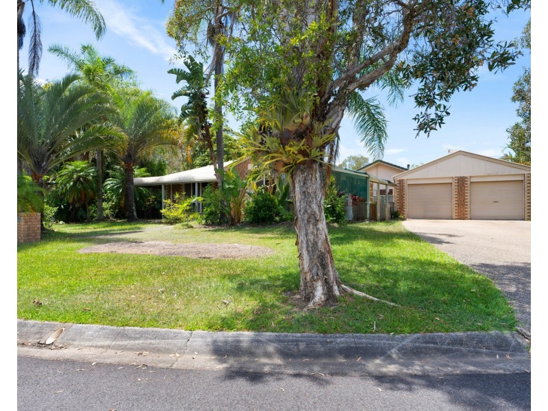 1 Howea Close, Currimundi QLD 4551