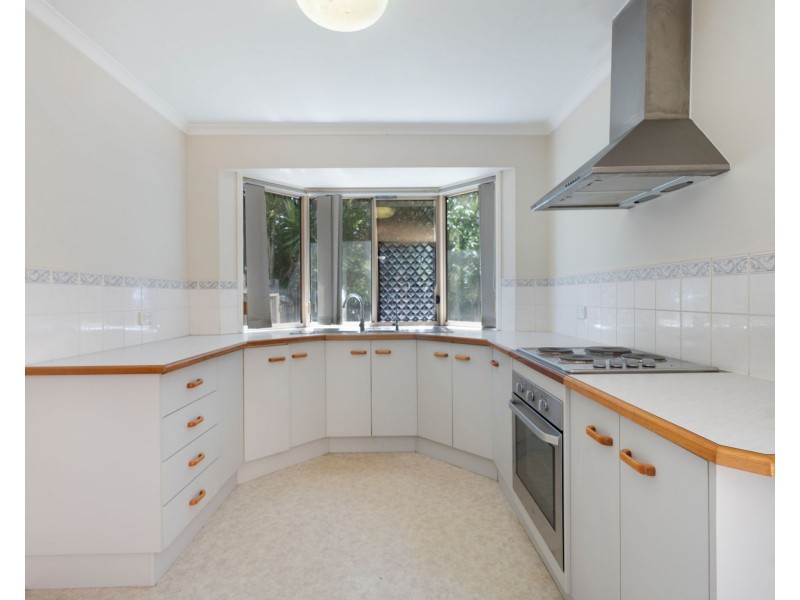 1 Howea Close, Currimundi QLD 4551