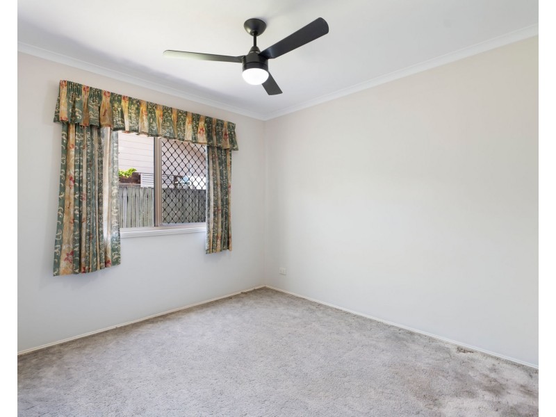 1 Howea Close, Currimundi QLD 4551