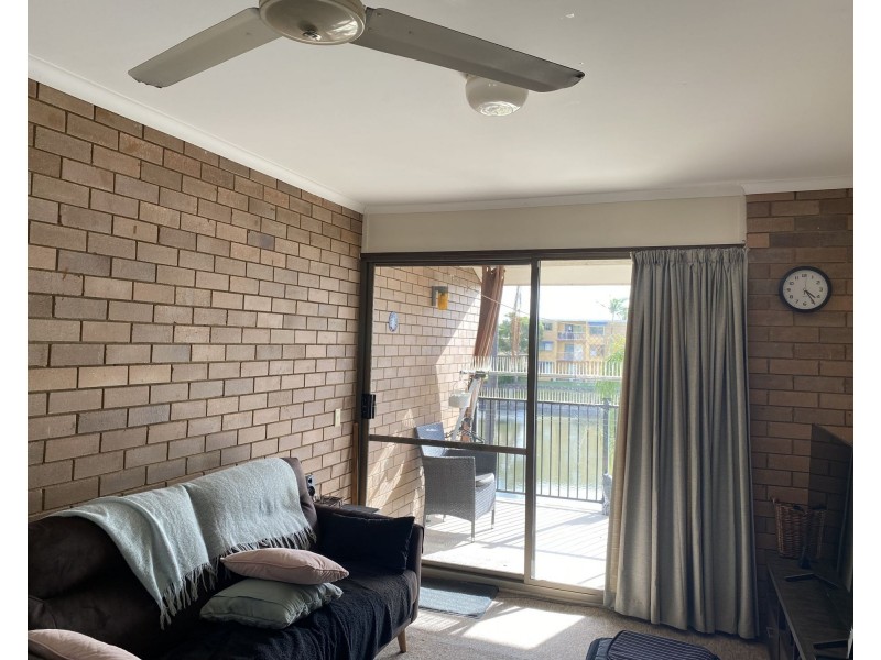 4/11 Goonawarra Drive, Mooloolaba QLD 4557