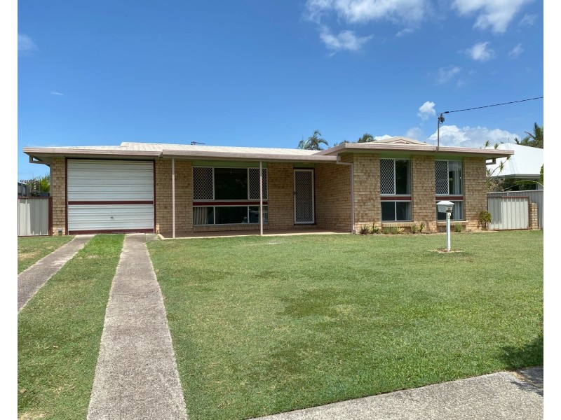 8 Currawan Street, Warana QLD 4575