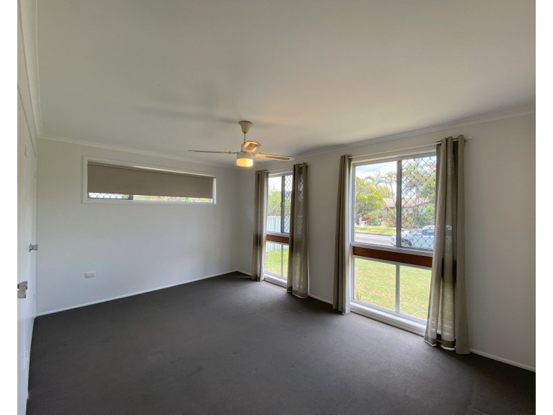 8 Currawan Street, Warana QLD 4575