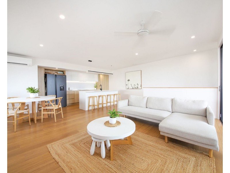 1/11 Ilaroo Crescent, Warana QLD 4575