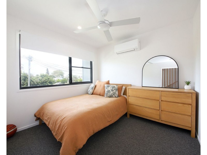 1/11 Ilaroo Crescent, Warana QLD 4575