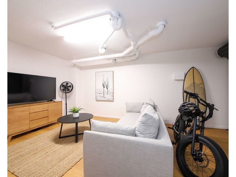 1/11 Ilaroo Crescent, Warana QLD 4575