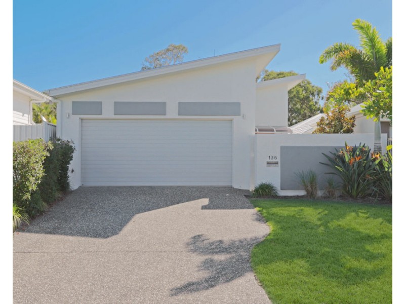 136 Grand Parade, Kawana Island QLD 4575