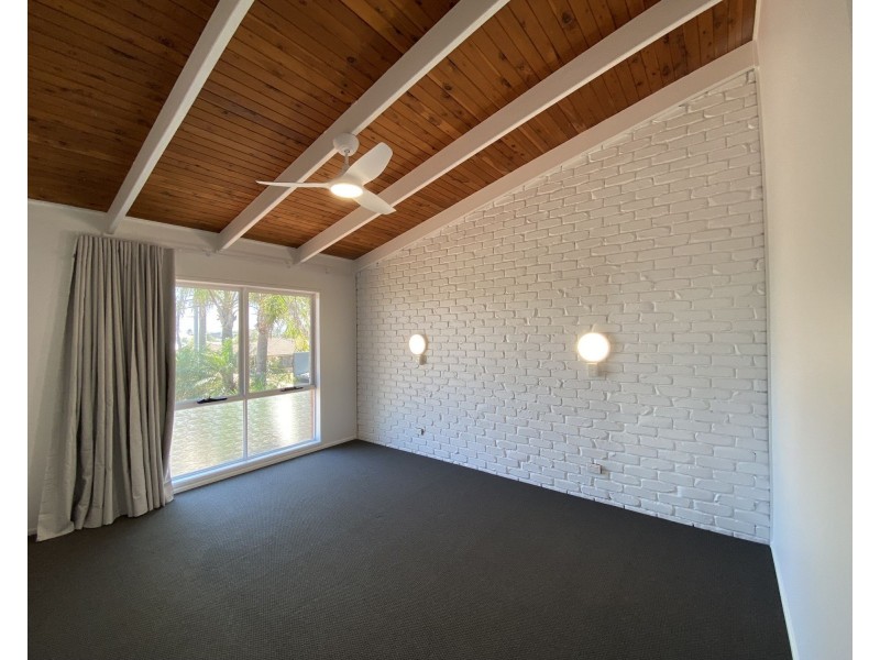 29 Oceanic Drive, Warana QLD 4575