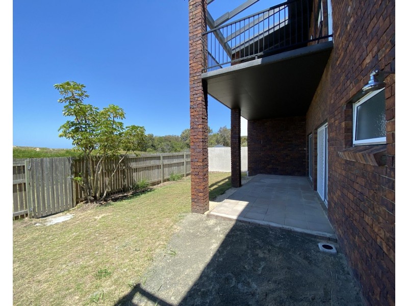 29 Oceanic Drive, Warana QLD 4575