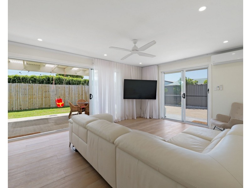 2/15 Coonang Crescent, Warana QLD 4575