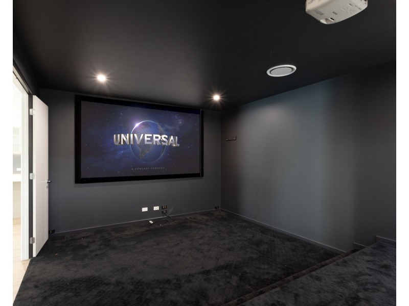 18 Hartley Crescent, Pelican Waters QLD 4551