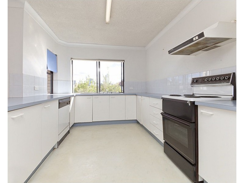 12/6 Sykes Avenue, Kings Beach QLD 4551