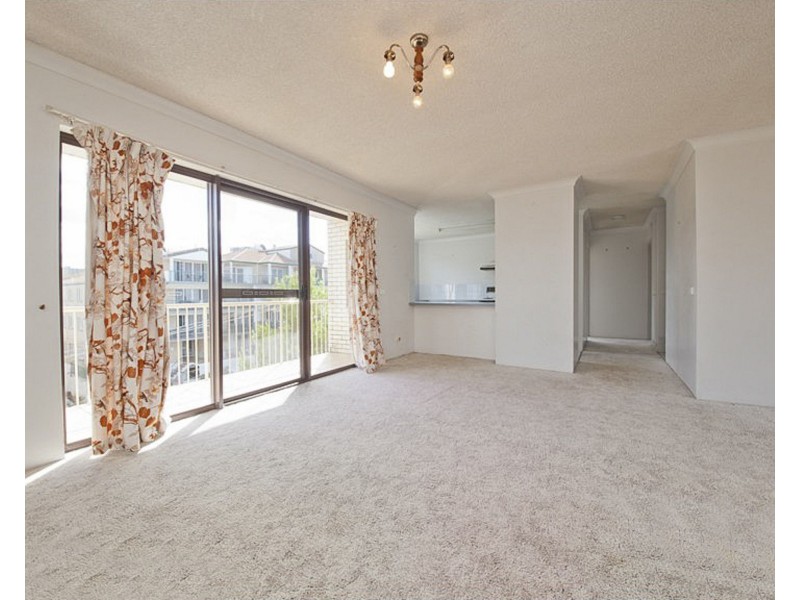 12/6 Sykes Avenue, Kings Beach QLD 4551