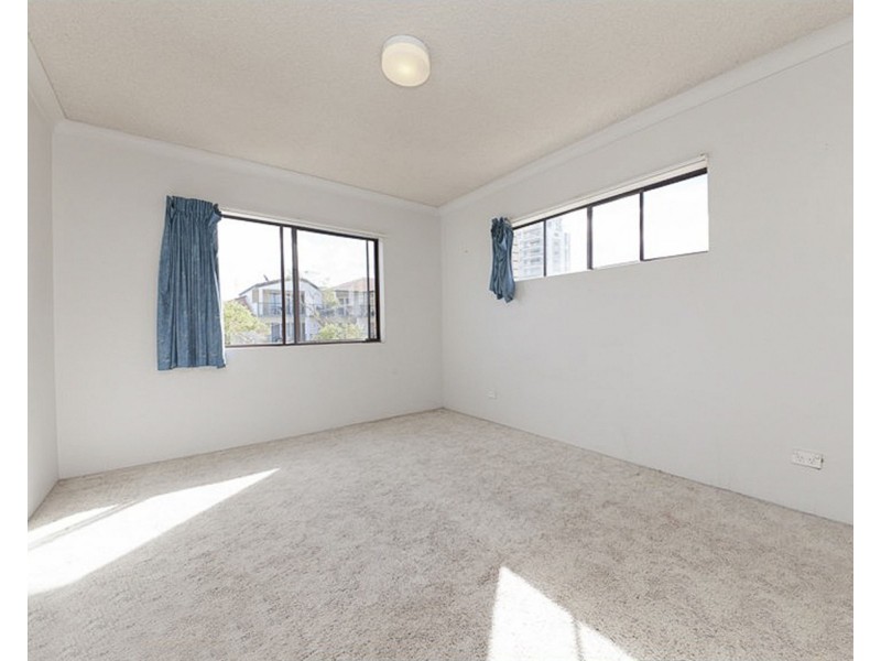 12/6 Sykes Avenue, Kings Beach QLD 4551