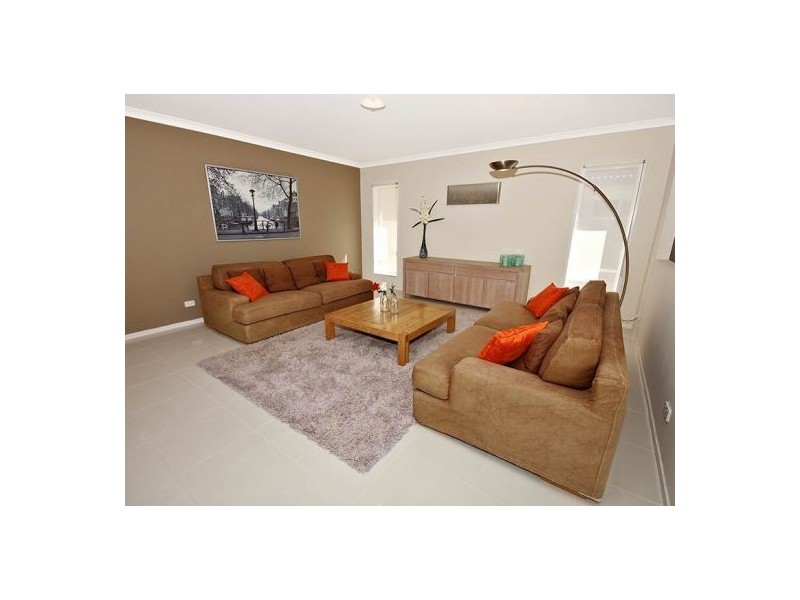 13 Barrine Crescent, Caloundra West QLD 4551