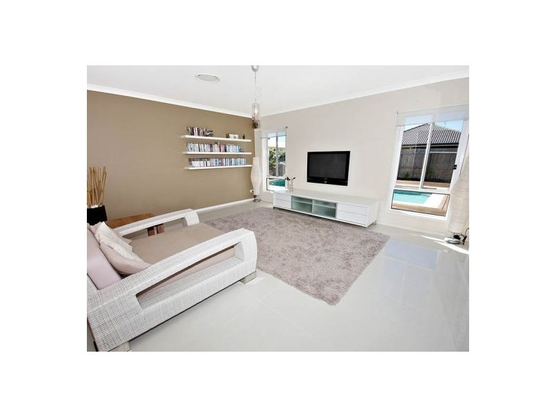 13 Barrine Crescent, Caloundra West QLD 4551