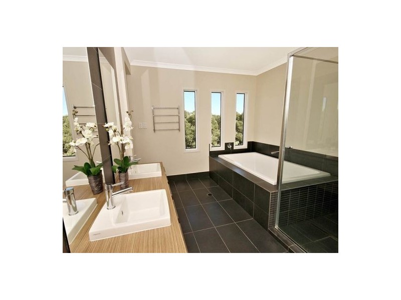 13 Barrine Crescent, Caloundra West QLD 4551