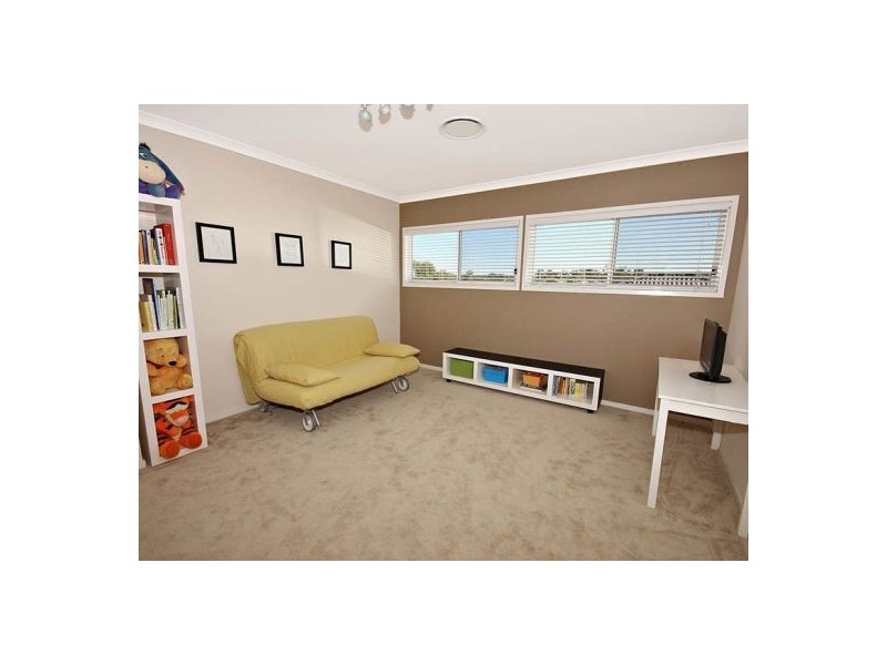 13 Barrine Crescent, Caloundra West QLD 4551