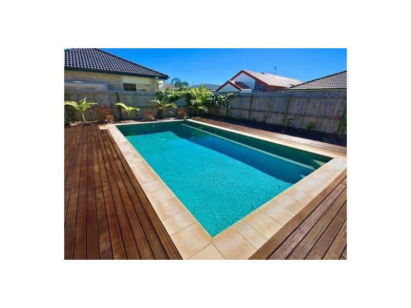 13 Barrine Crescent, Caloundra West QLD 4551