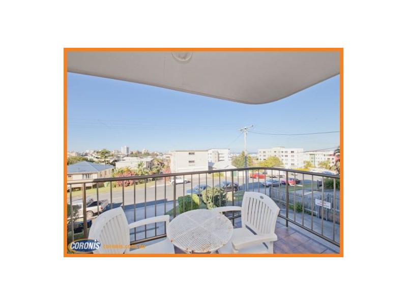 2/8 Mahia Terrace, Kings Beach QLD 4551