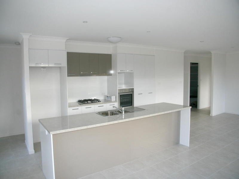 12 Cumberland Crescent, Meridan Plains QLD 4551