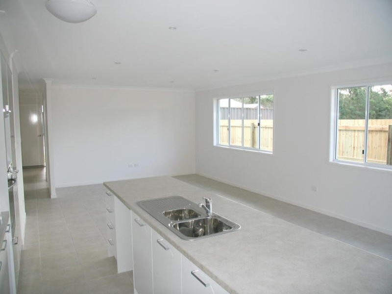 12 Cumberland Crescent, Meridan Plains QLD 4551