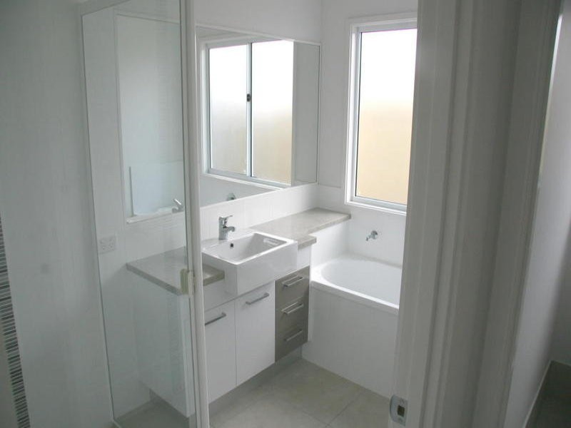 12 Cumberland Crescent, Meridan Plains QLD 4551