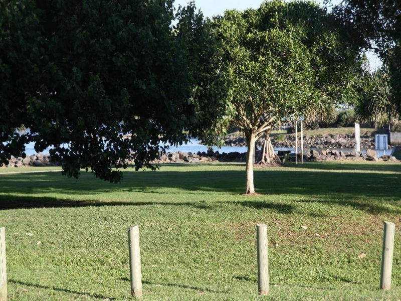 9 Lamerough Parade, Golden Beach QLD 4551