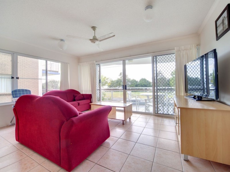 2/60 The Esplanade, Golden Beach QLD 4551