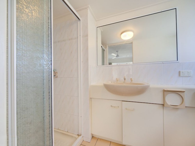 2/60 The Esplanade, Golden Beach QLD 4551