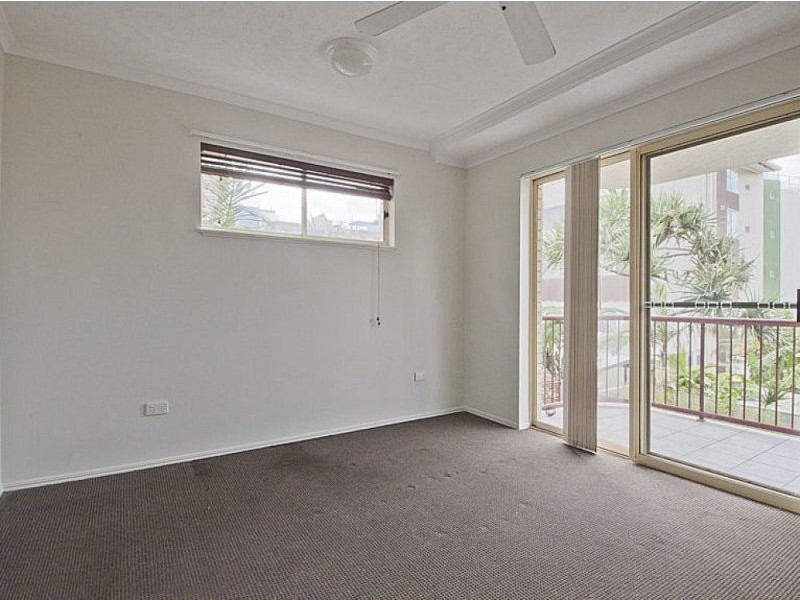 Unit 2/17 Mahia Terrace, Kings Beach QLD 4551