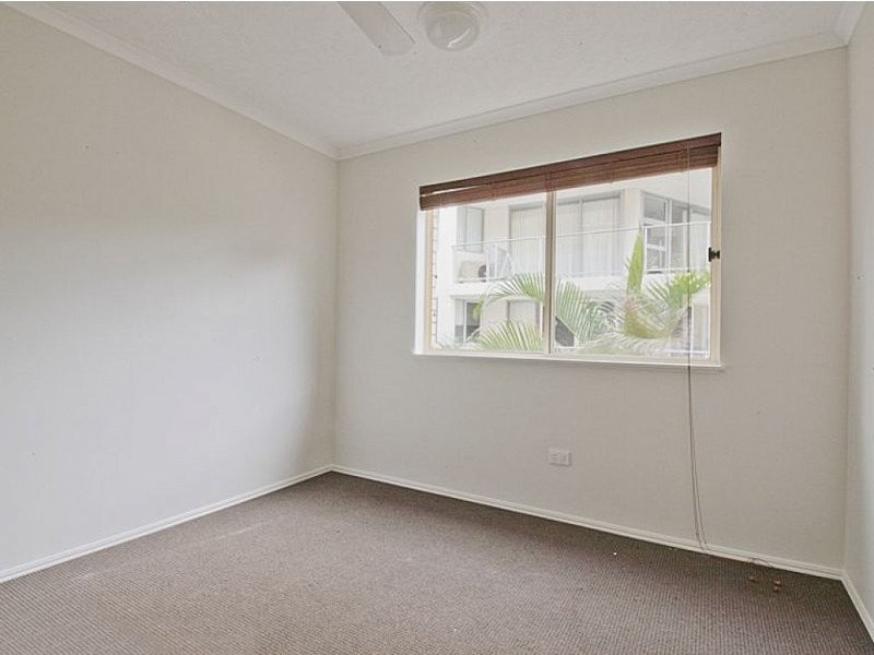 Unit 2/17 Mahia Terrace, Kings Beach QLD 4551