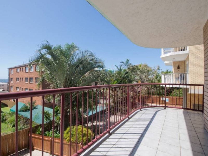 Unit 2/17 Mahia Terrace, Kings Beach QLD 4551