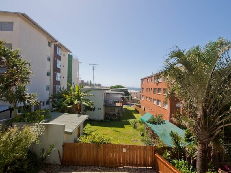 Unit 2/17 Mahia Terrace, Kings Beach QLD 4551