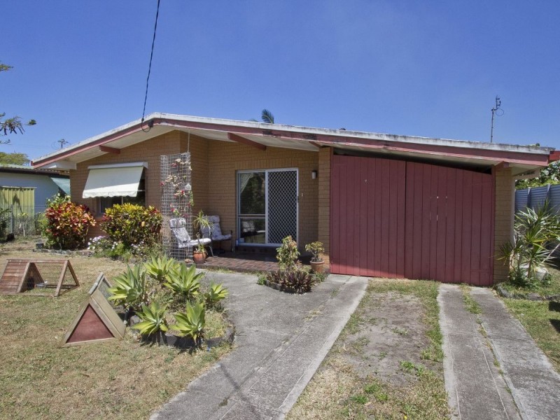 4 Maryann Street, Golden Beach QLD 4551