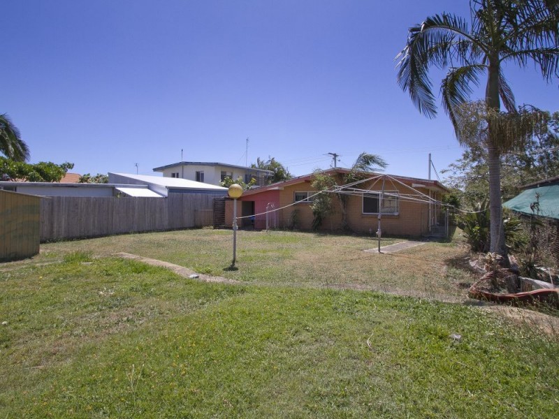 4 Maryann Street, Golden Beach QLD 4551