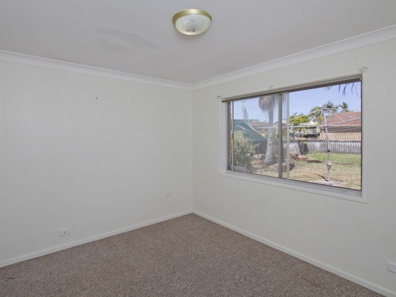 4 Maryann Street, Golden Beach QLD 4551