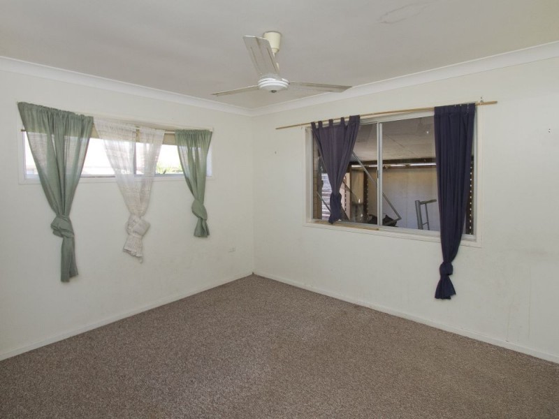 4 Maryann Street, Golden Beach QLD 4551