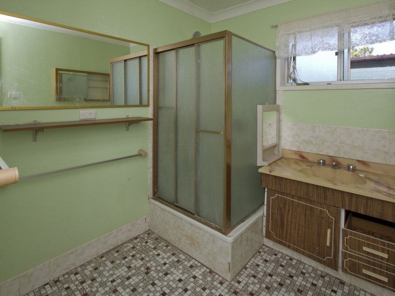 4 Maryann Street, Golden Beach QLD 4551