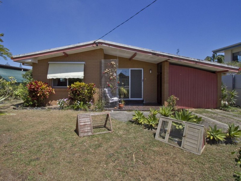 4 Maryann Street, Golden Beach QLD 4551