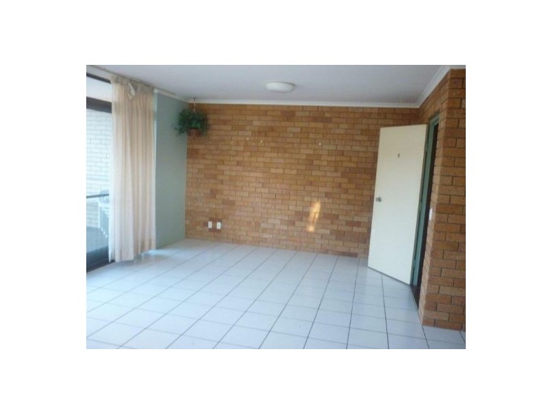 9/13 Landsborough Parade, Golden Beach QLD 4551
