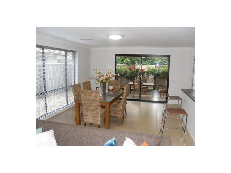 7 Liekefett Way, Little Mountain QLD 4551