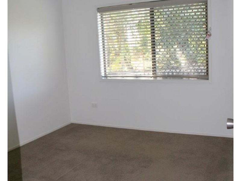 2/18 Matilda Cres, Battery Hill QLD 4551