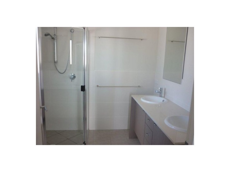 41 Hillview Street, Little Mountain QLD 4551