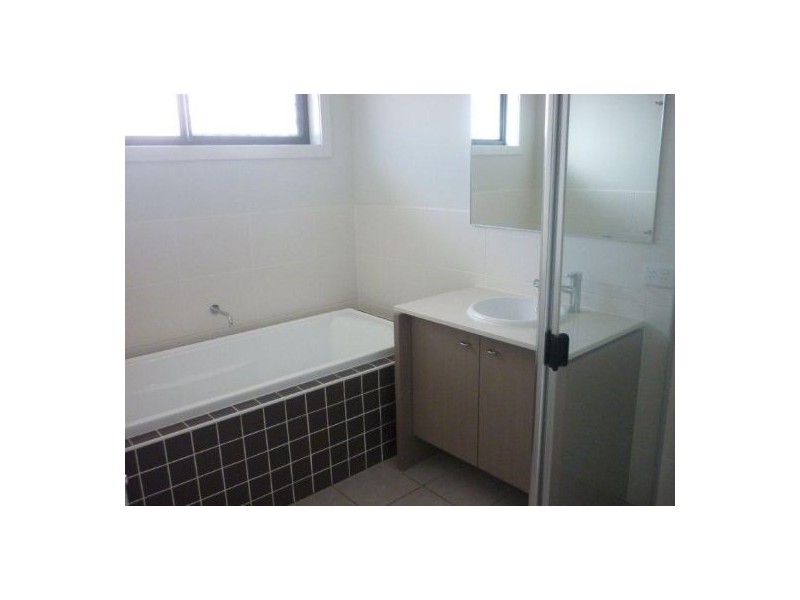 41 Hillview Street, Little Mountain QLD 4551