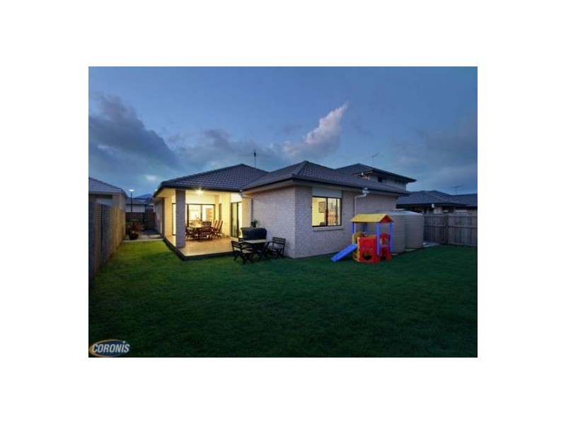8 Rawlins Crescent, North Lakes QLD 4509