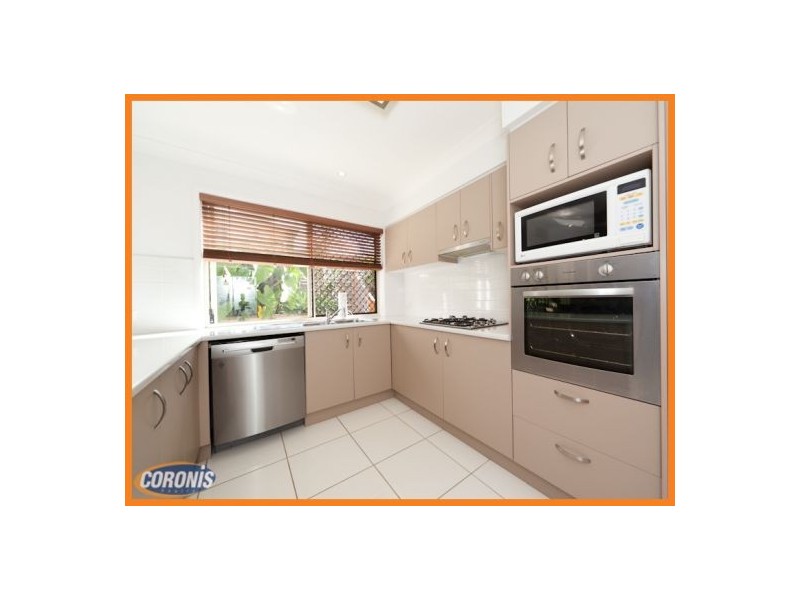 9 Greensboro Place, Little Mountain QLD 4551