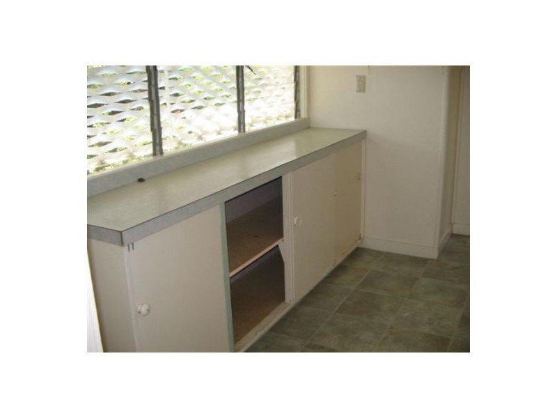 8 Earnshaw Street, Golden Beach QLD 4551