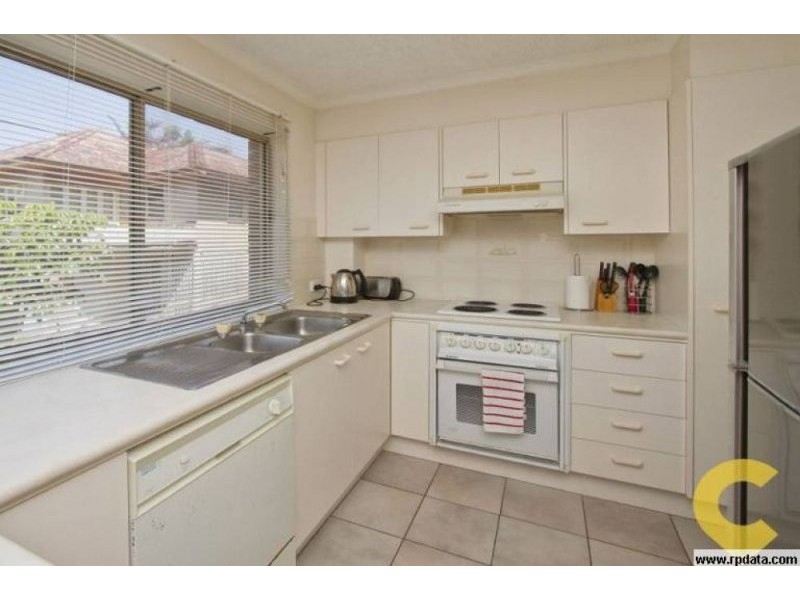 2/26 Moreton Parade, Kings Beach QLD 4551