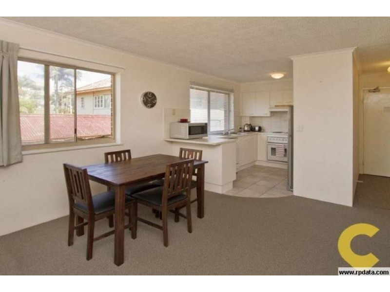 2/26 Moreton Parade, Kings Beach QLD 4551