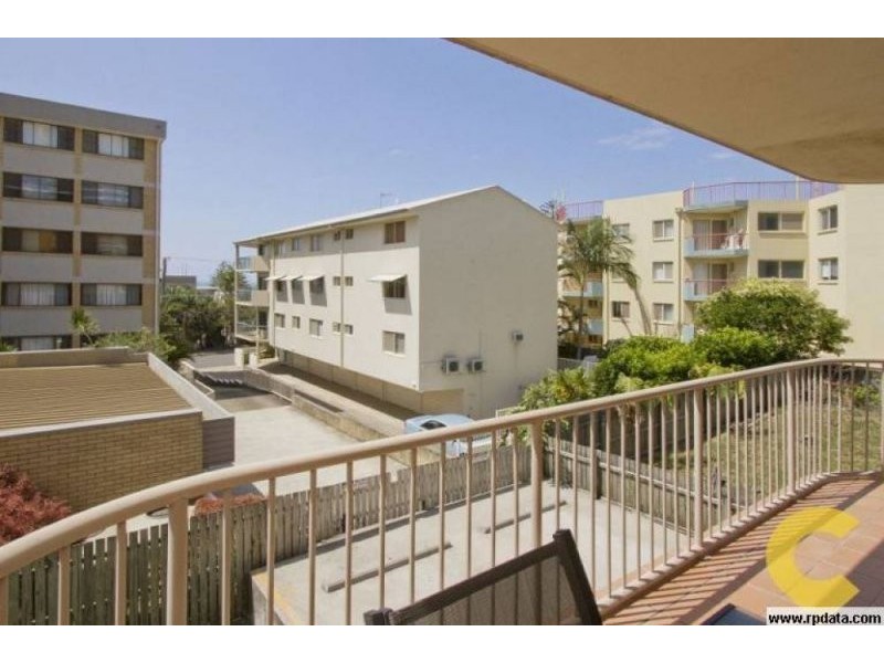 2/26 Moreton Parade, Kings Beach QLD 4551